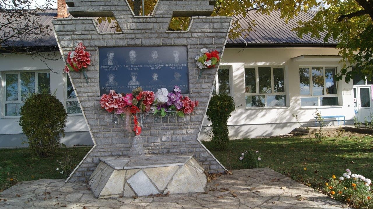 Photo 1