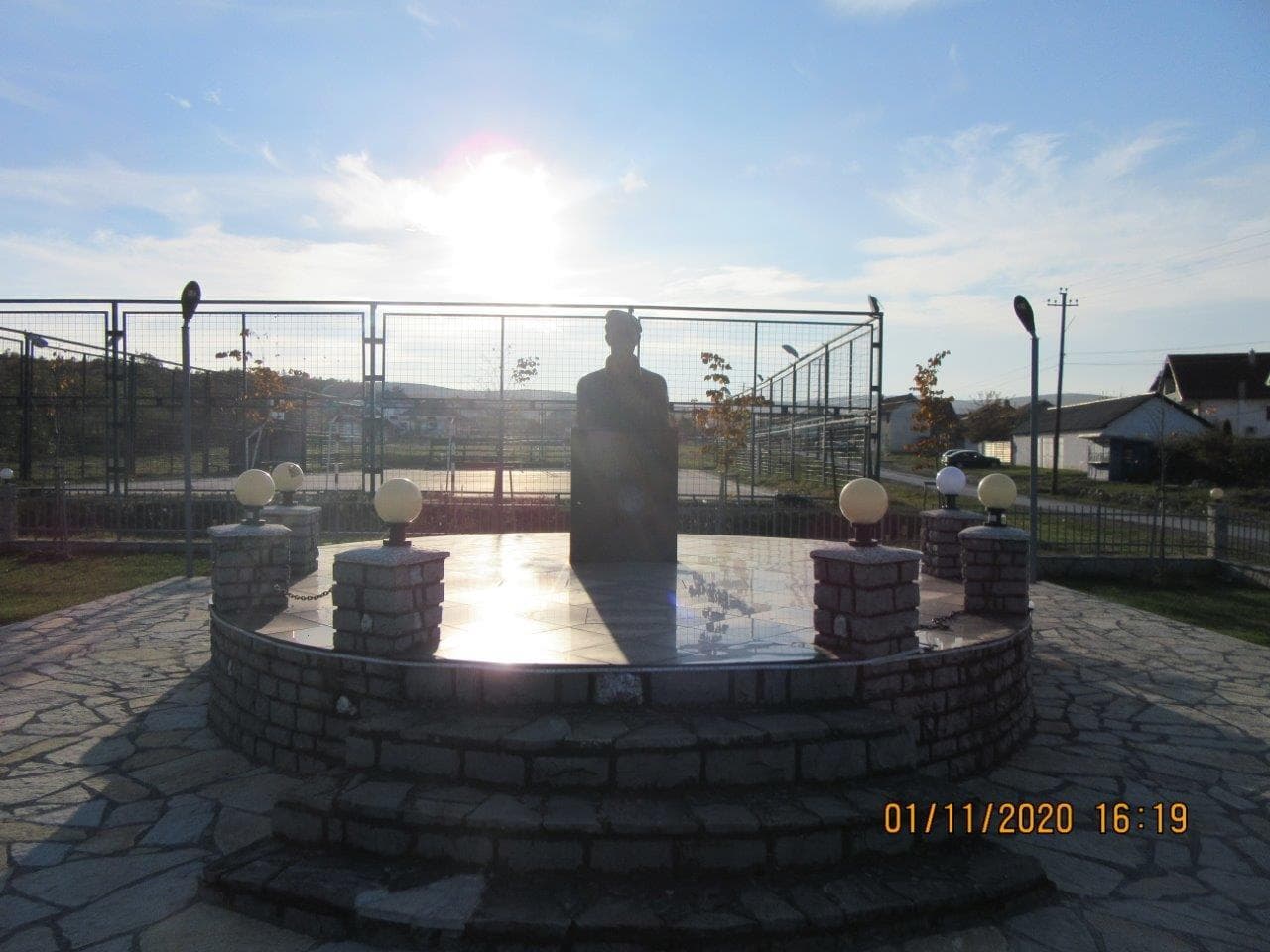 Photo 1