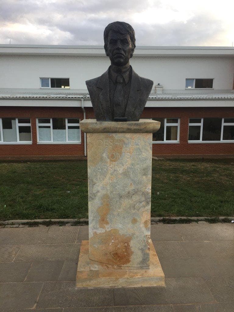 Photo 1