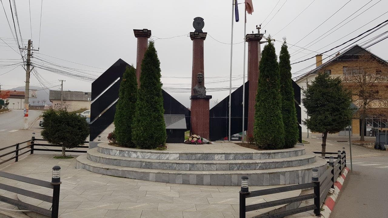 Photo 1