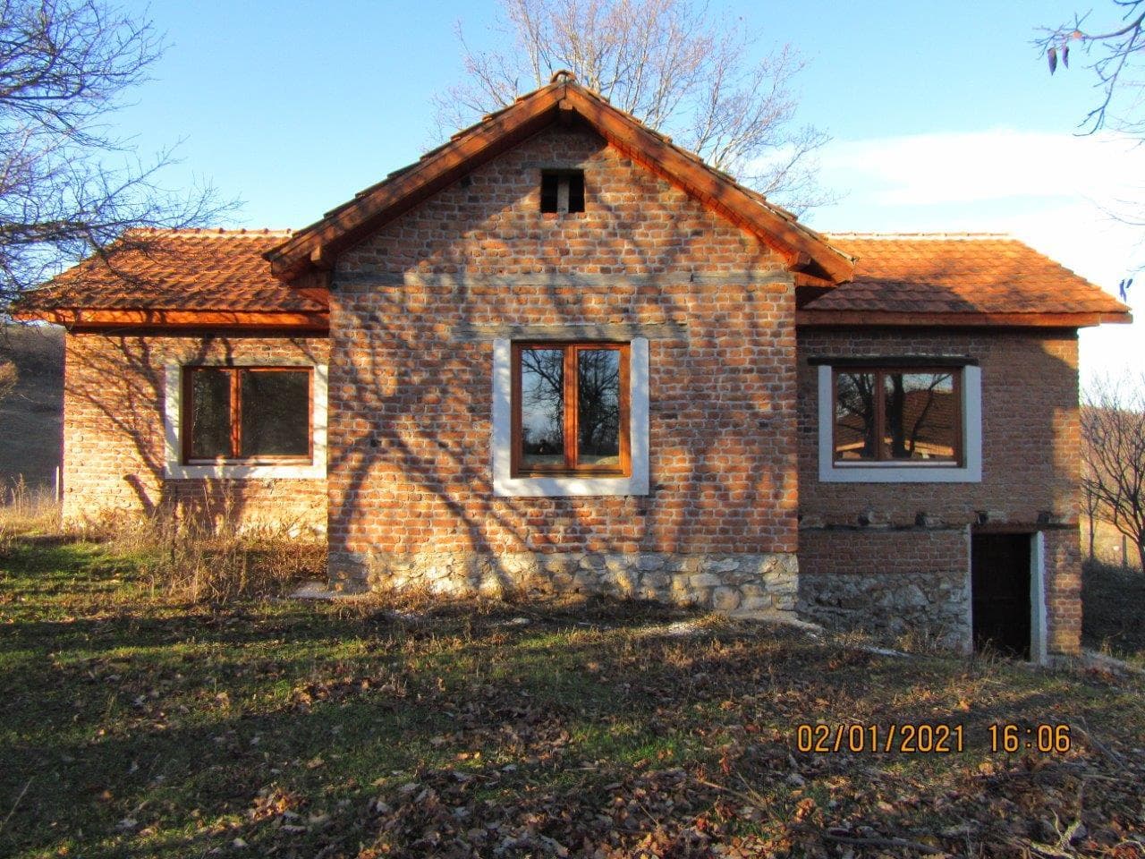 Photo 1