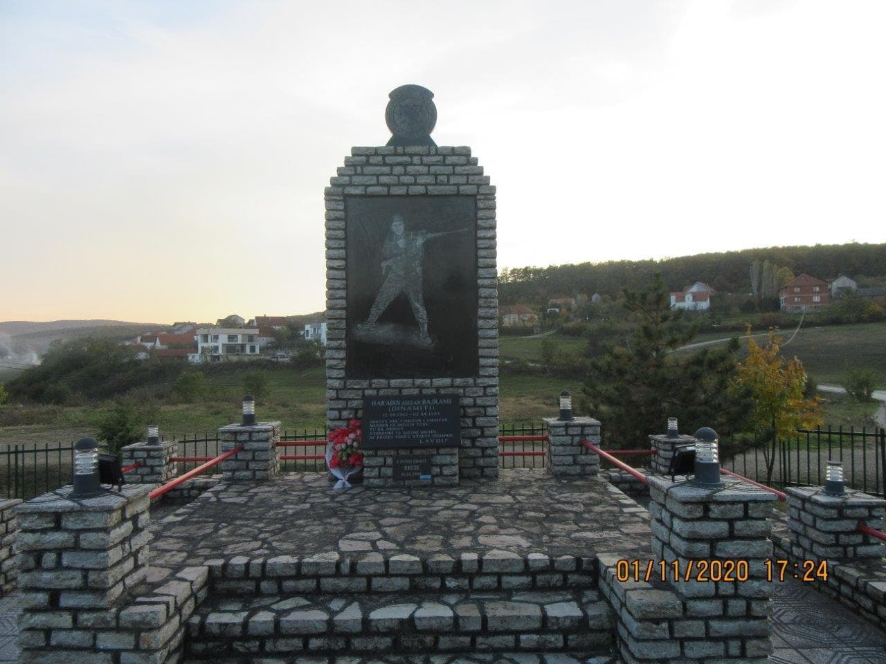 Photo 1
