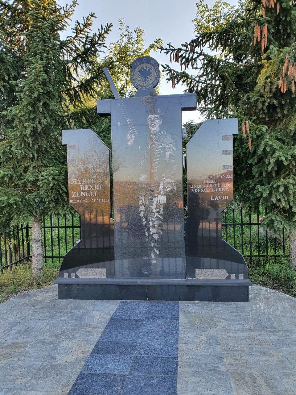 Photo 1