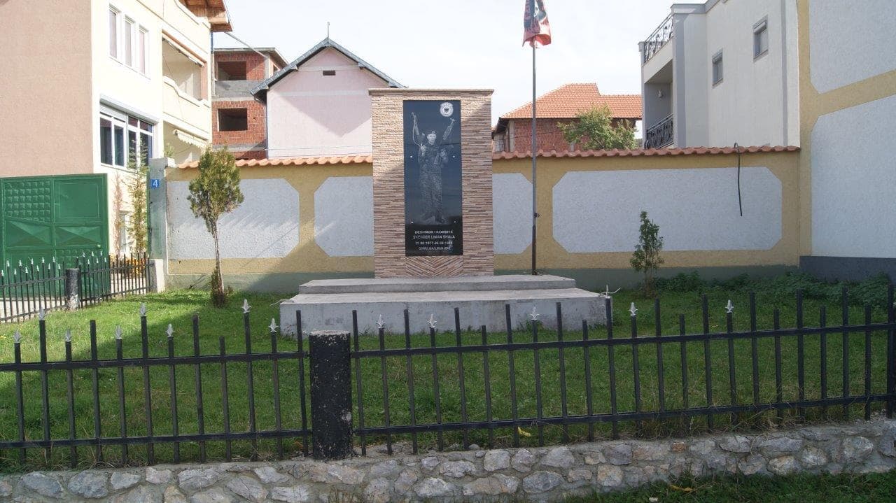 Photo 1