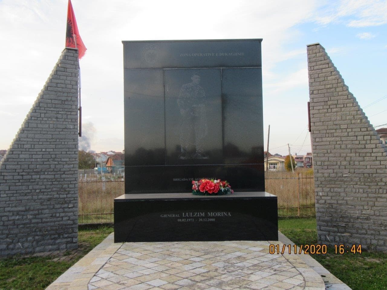 Photo 1