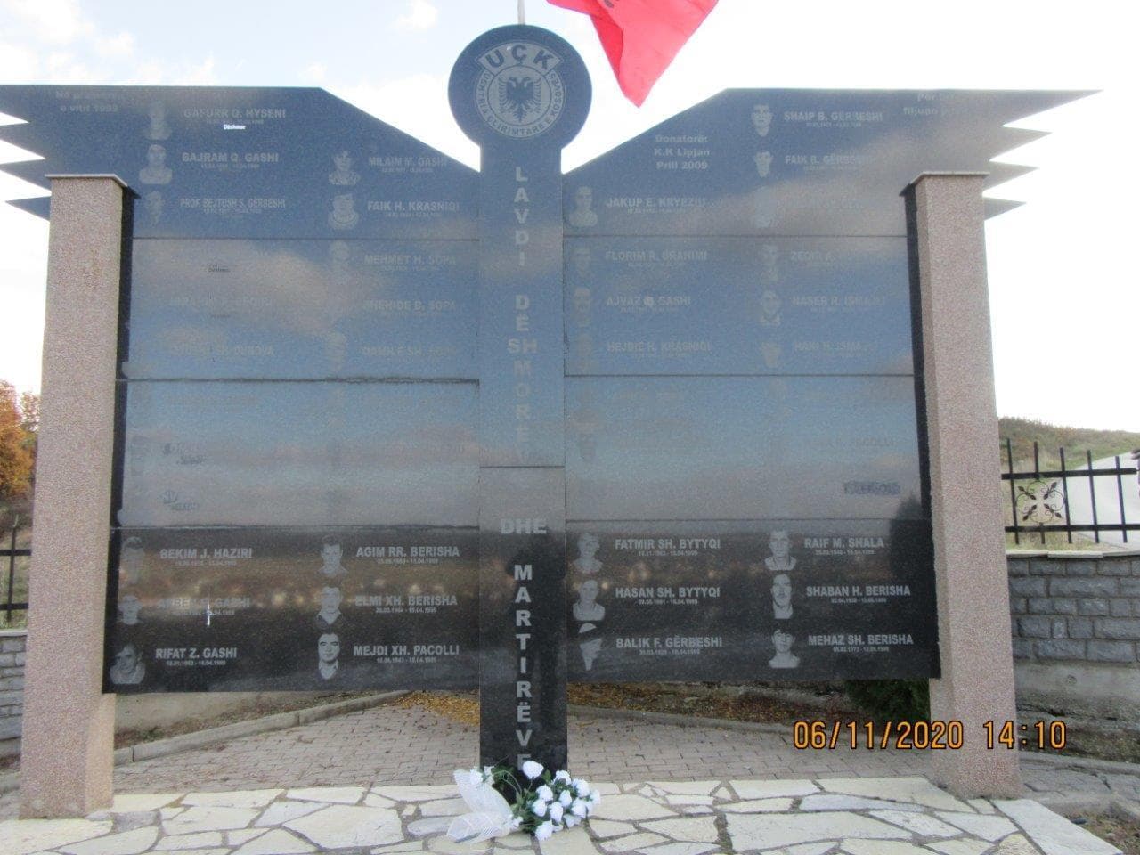 Photo 1