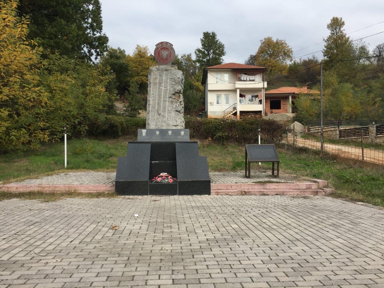Photo 1